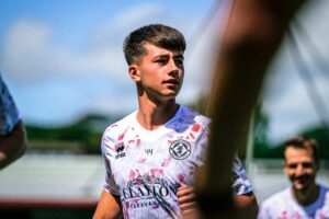 On loan, Sam Clean-HARDING, Scott Constant, and Carlin Beatie join the Airdryians