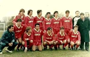 DINAMO BUCUREȘTI, 1992. Fotografia care ne dă FIORI! Click pentru a vedea echipa legendară……